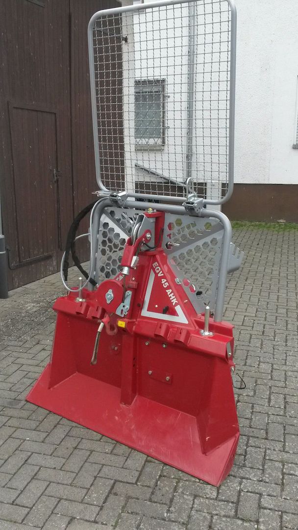 Forstseilwinde, Seilwinde Tajfun EGV 45 AHK hydraulischer Antrieb
