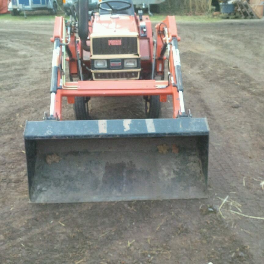 Frontlader Kleintraktor Yanmar