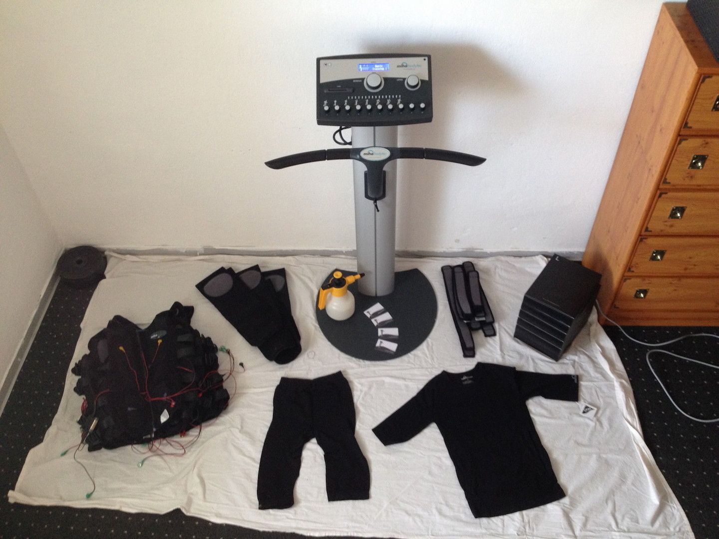 Miha Bodytec EMS-Gerät komplett Set