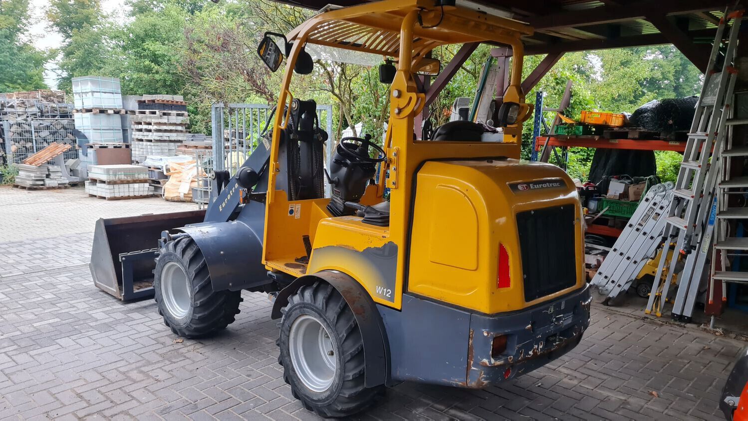 Radlader Eurotrac W12 Hoflader mit Schaufel und Palettengabel 1650 Betr.Std.