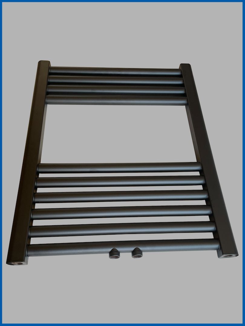 Badheizkörper SMYRNA Schwarz  Matt B: 400 mm. H: 600 mm.