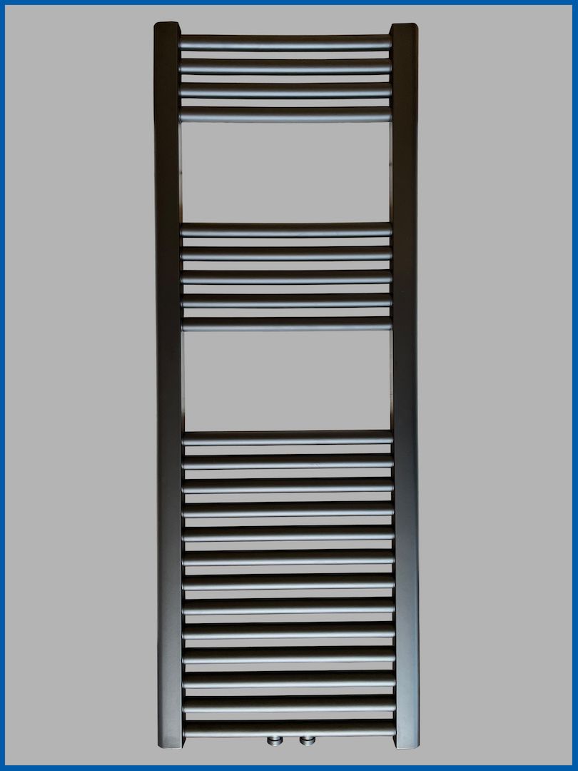 Badheizkörper SMYRNA Schwarz Matt B: 450 mm. H: 900 mm.