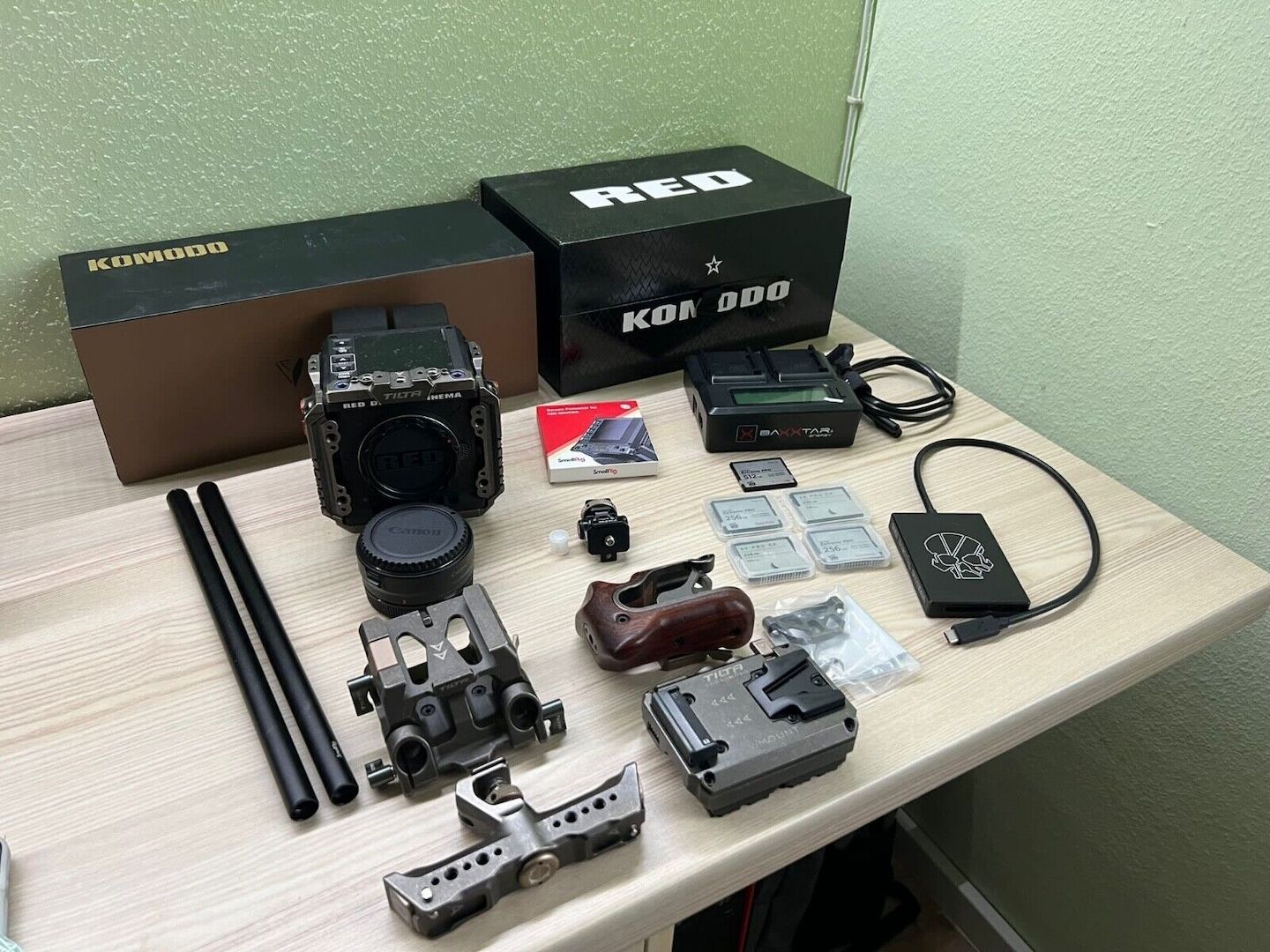 RED KOMODO 6K Set | wie neu (50h Laufzeit) Ready-to-Shoot