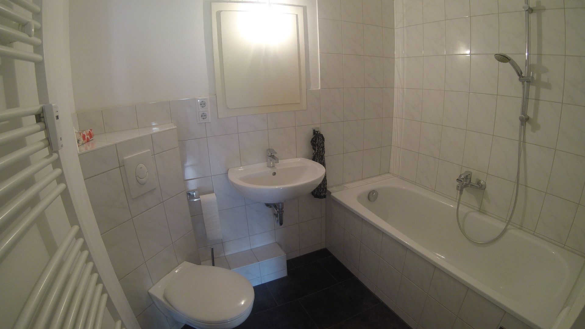 Mit Übernahme der Küche - Nähe U-S Bahn -Süd Balkon Mit Übernahme der Küche - Nähe U-S Bahn -Süd Balkon