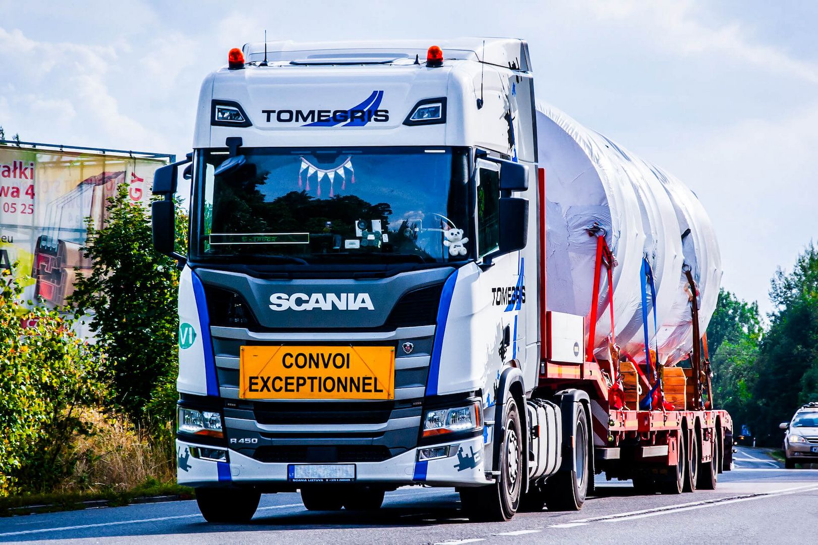 Logistik - Übergroße Fracht und andere Dienstleistungen