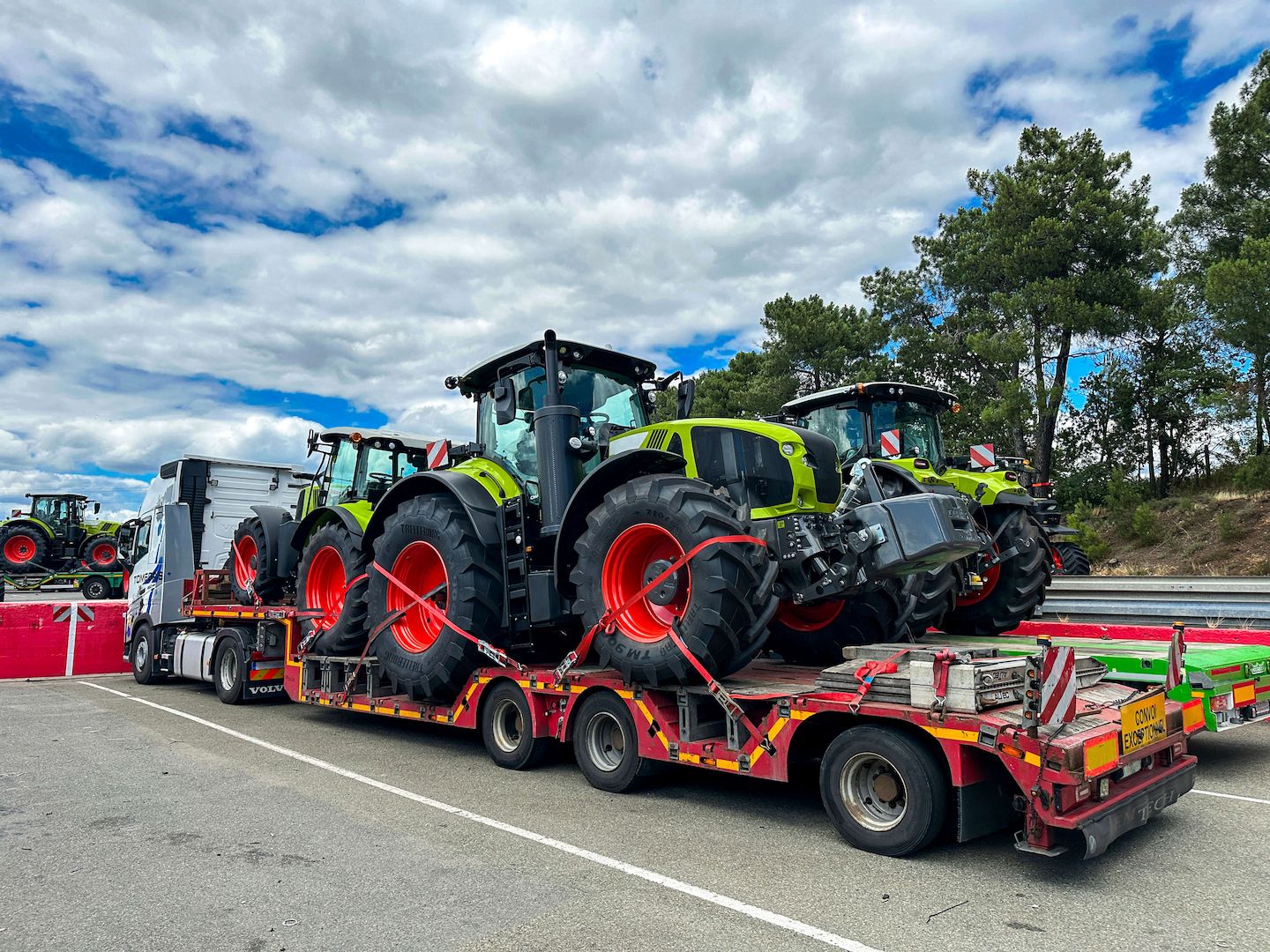 Logistik - Übergroße Fracht und andere Dienstleistungen