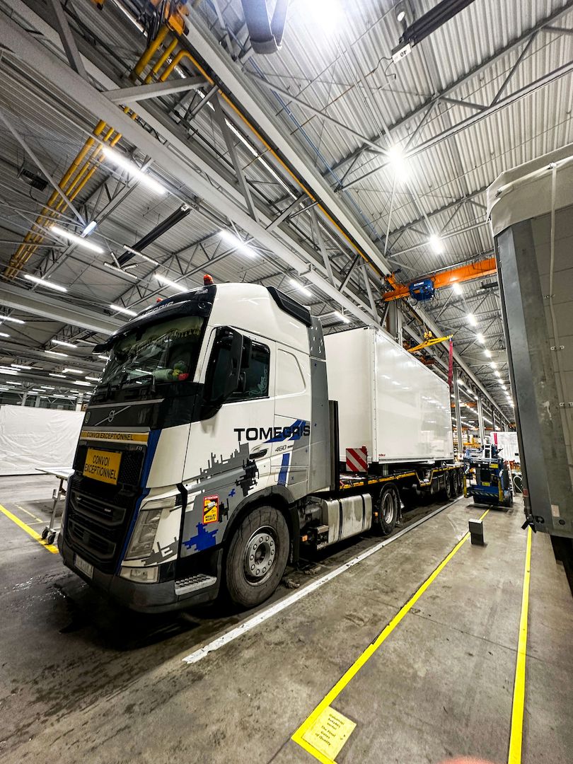 Logistik - Übergroße Fracht und andere Dienstleistungen