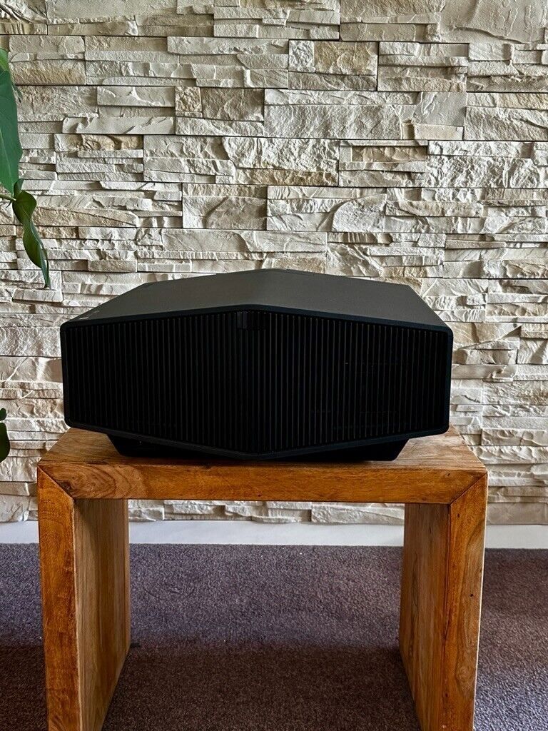 Sony VPL-XW5000ES 2160p Laser Projektor