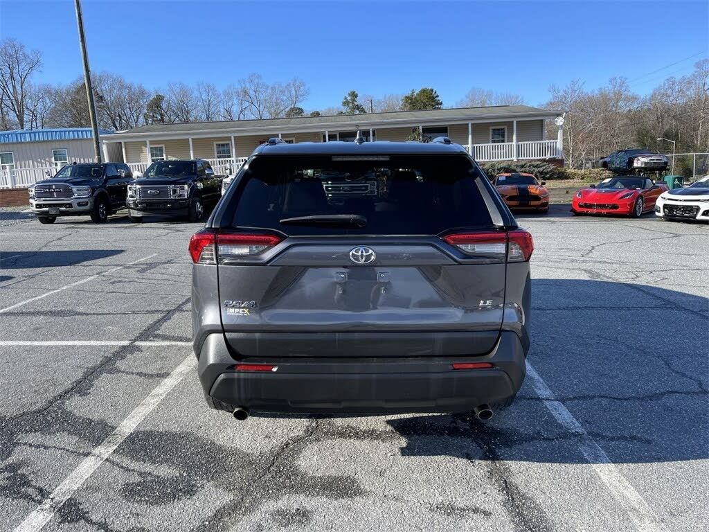 2019 Toyota RAV4 LE FWD 2019 Toyota RAV4 LE FWD