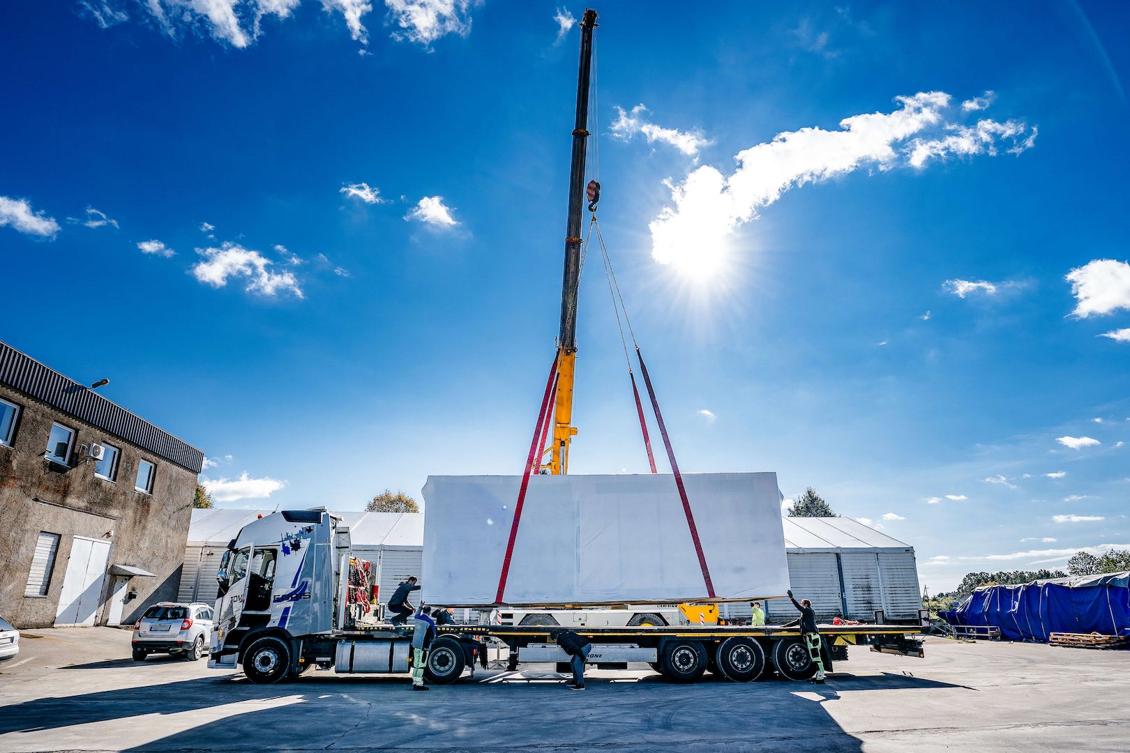 Logistik - Übergroße Fracht und andere Dienstleistungen