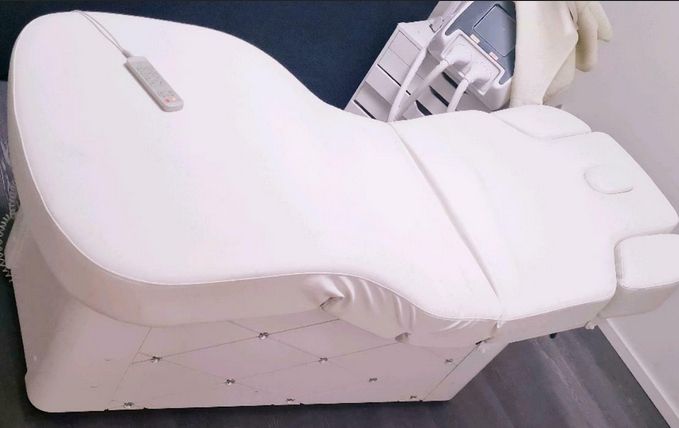 Massageliege Kosmetikliege Behandlungsliege Arztliege Praxis