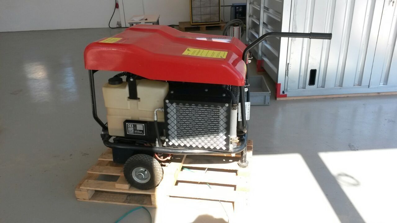 Mobiler Kompressor Honda VRK 208 Druckluft min. 1600lmin 8bar Mobiler Kompressor Honda VRK 208 Druckluft min. 1600lmin 8bar