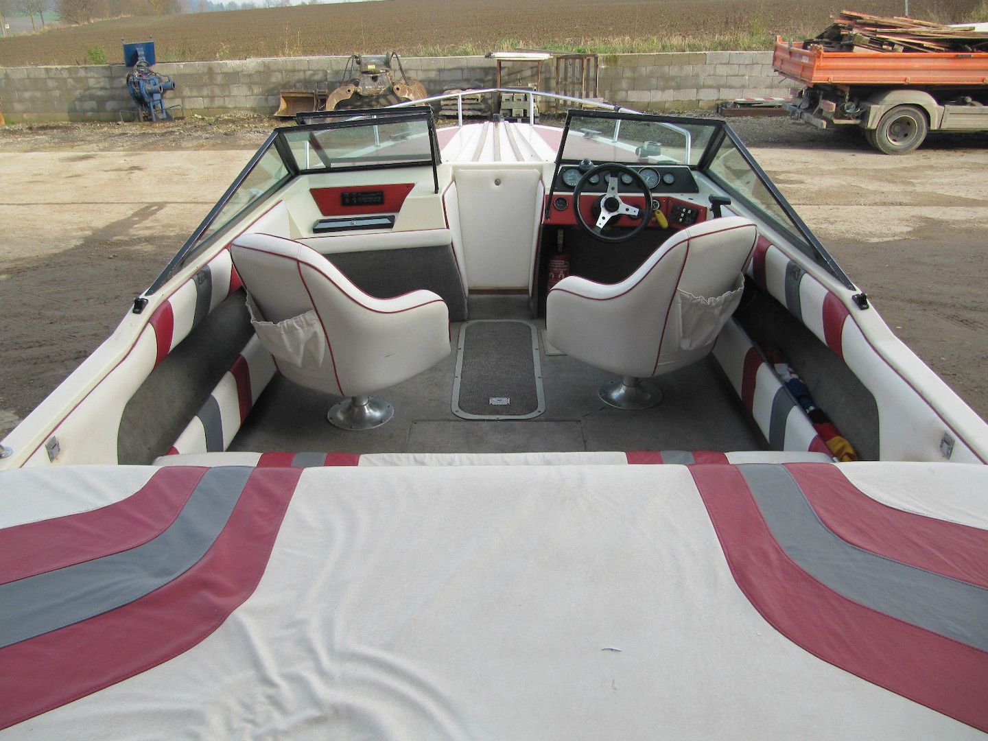 Motorboot Thiel Avanti inkl. Trailer