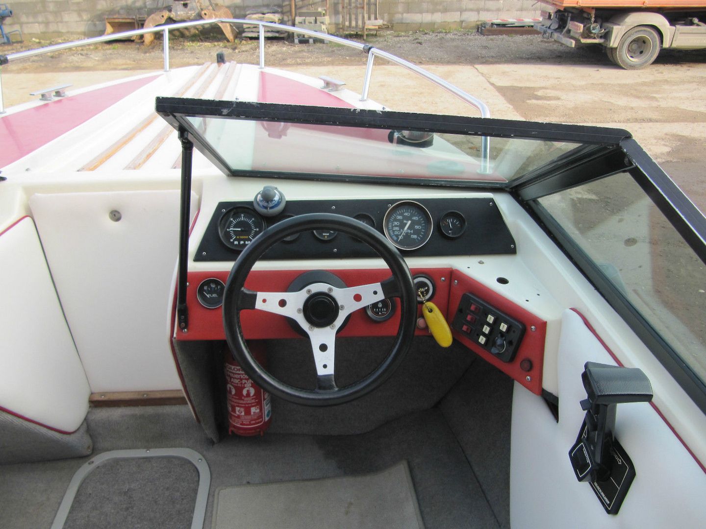 Motorboot Thiel Avanti inkl. Trailer