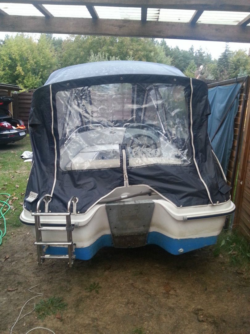 Motoryacht Motorboot Sportboot mit Motor+Strassentrailer+Persenning+Polster .