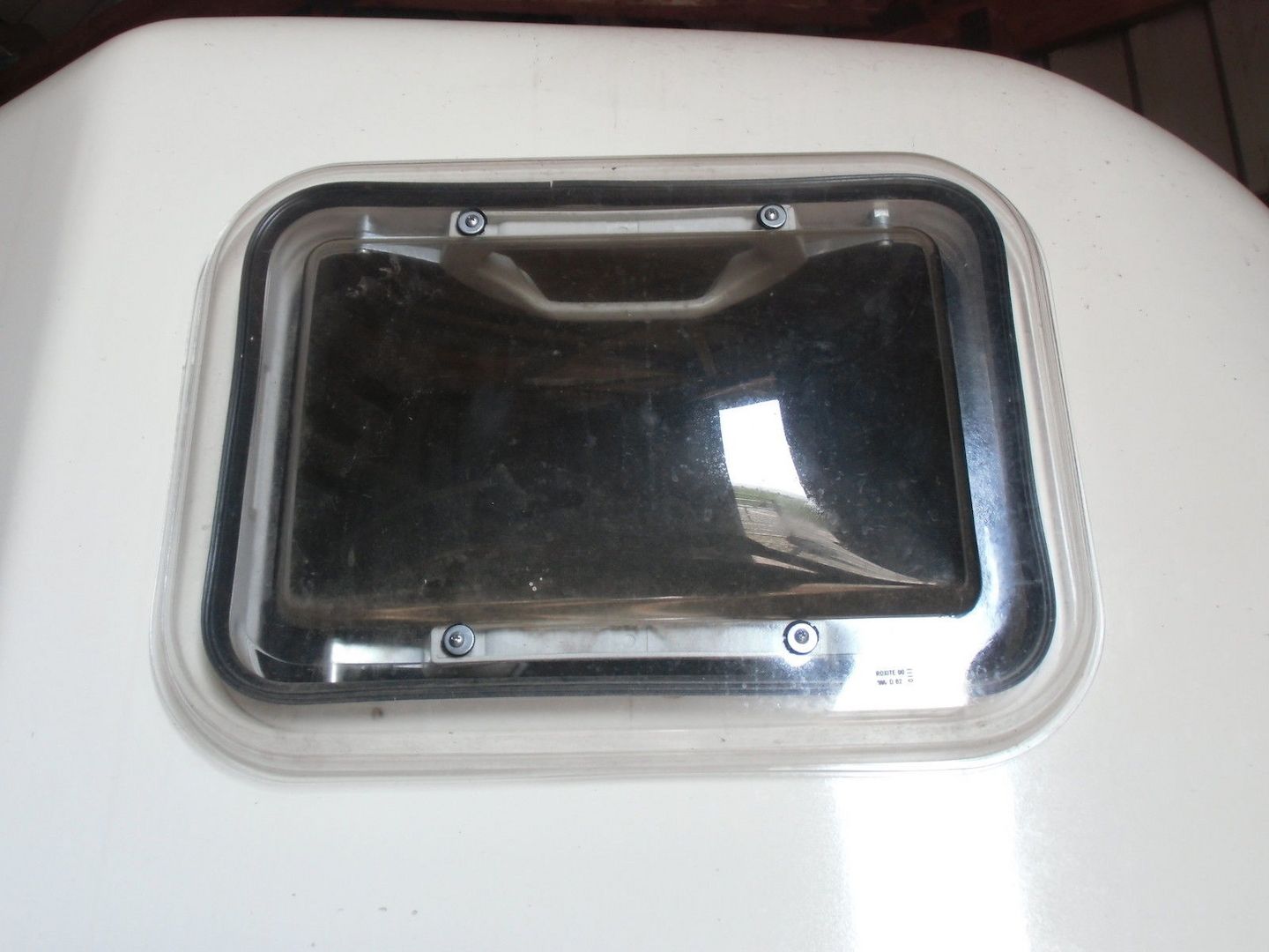 Pferdeanhänger mit schwenk und klappbarer Klappe im neuwertigen Zustand