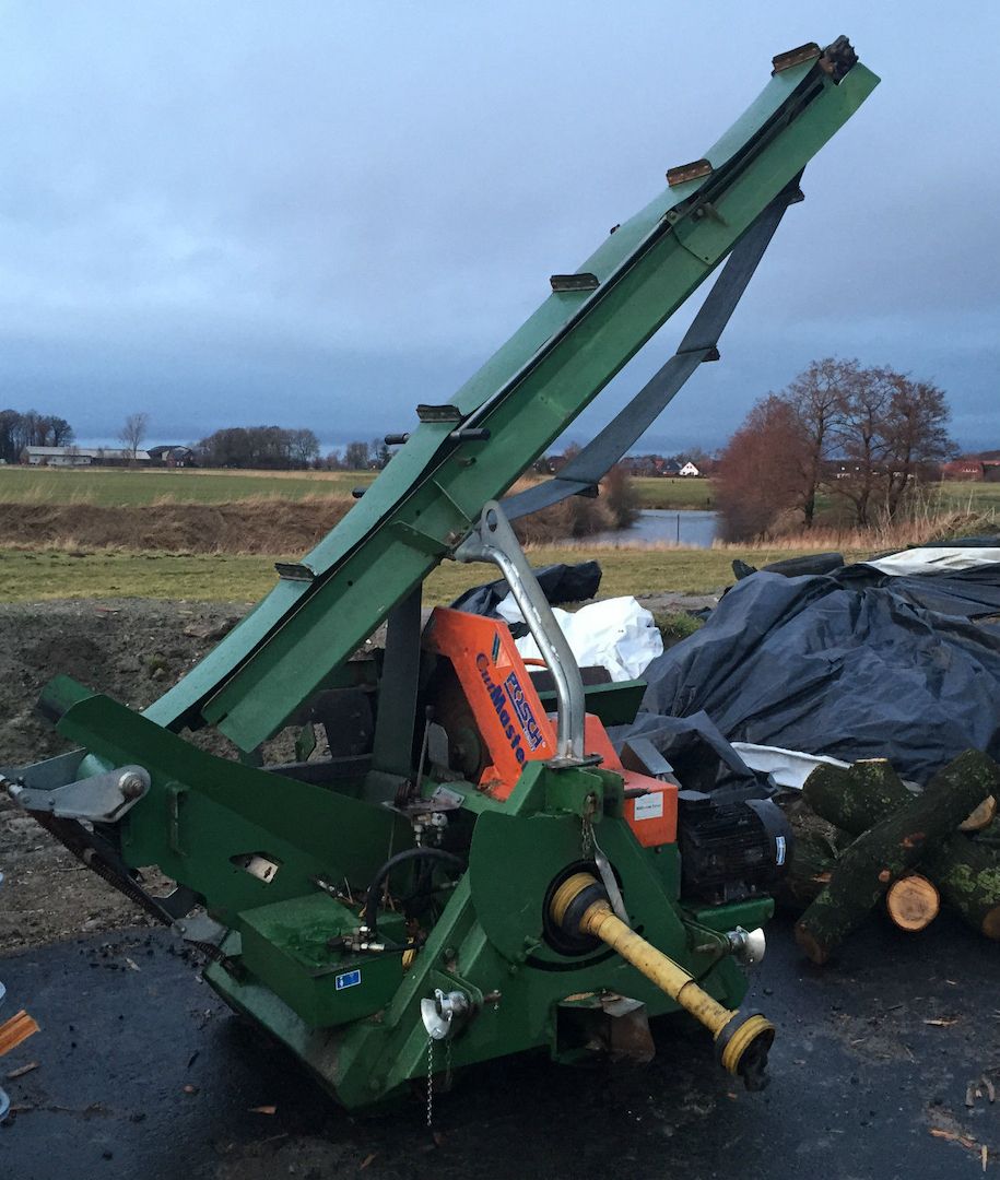 Posch CutMaster 700 Comfort mit Hydraulisch betriebenen Förderband