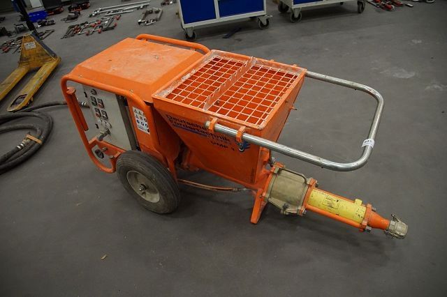 Putzmaschine UMP1, L-Power,mit Druckerhöhungspumpe, 4,4 kW