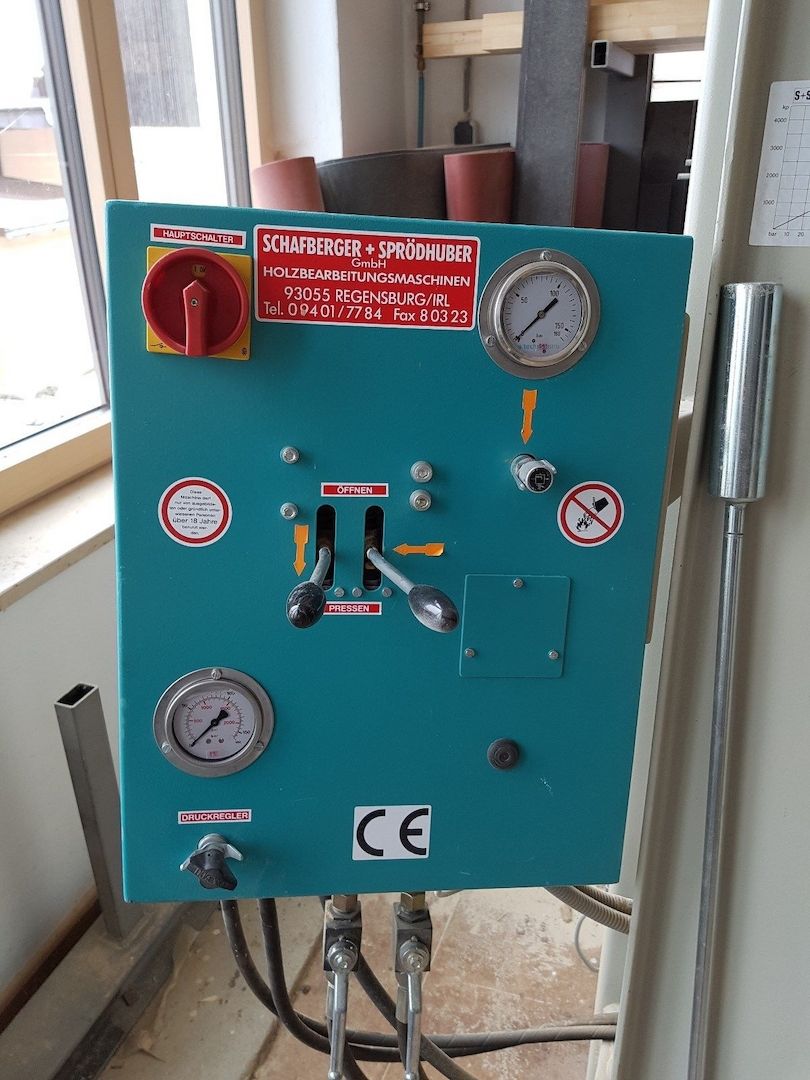 Rahmenpresse für Fenster