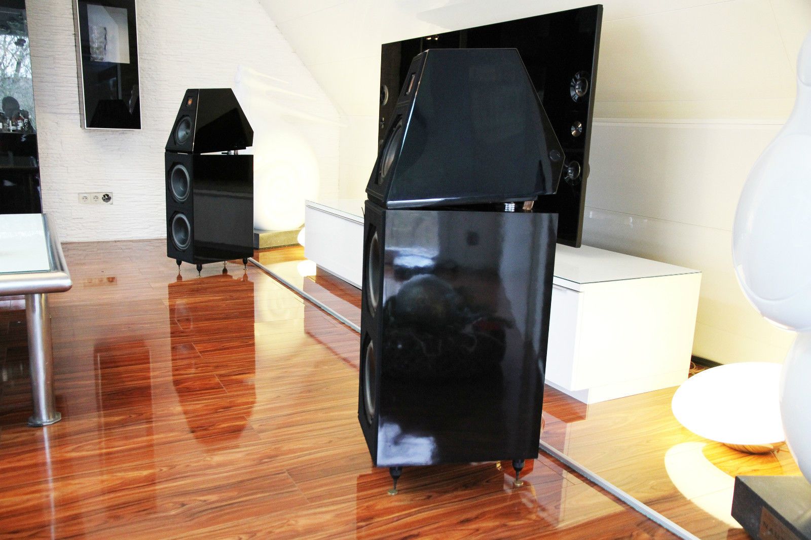 REFERENZ Wilson Audio WATT  PUPPY 3.2 WHOW III u. Apogee DAX in Parallelauktion