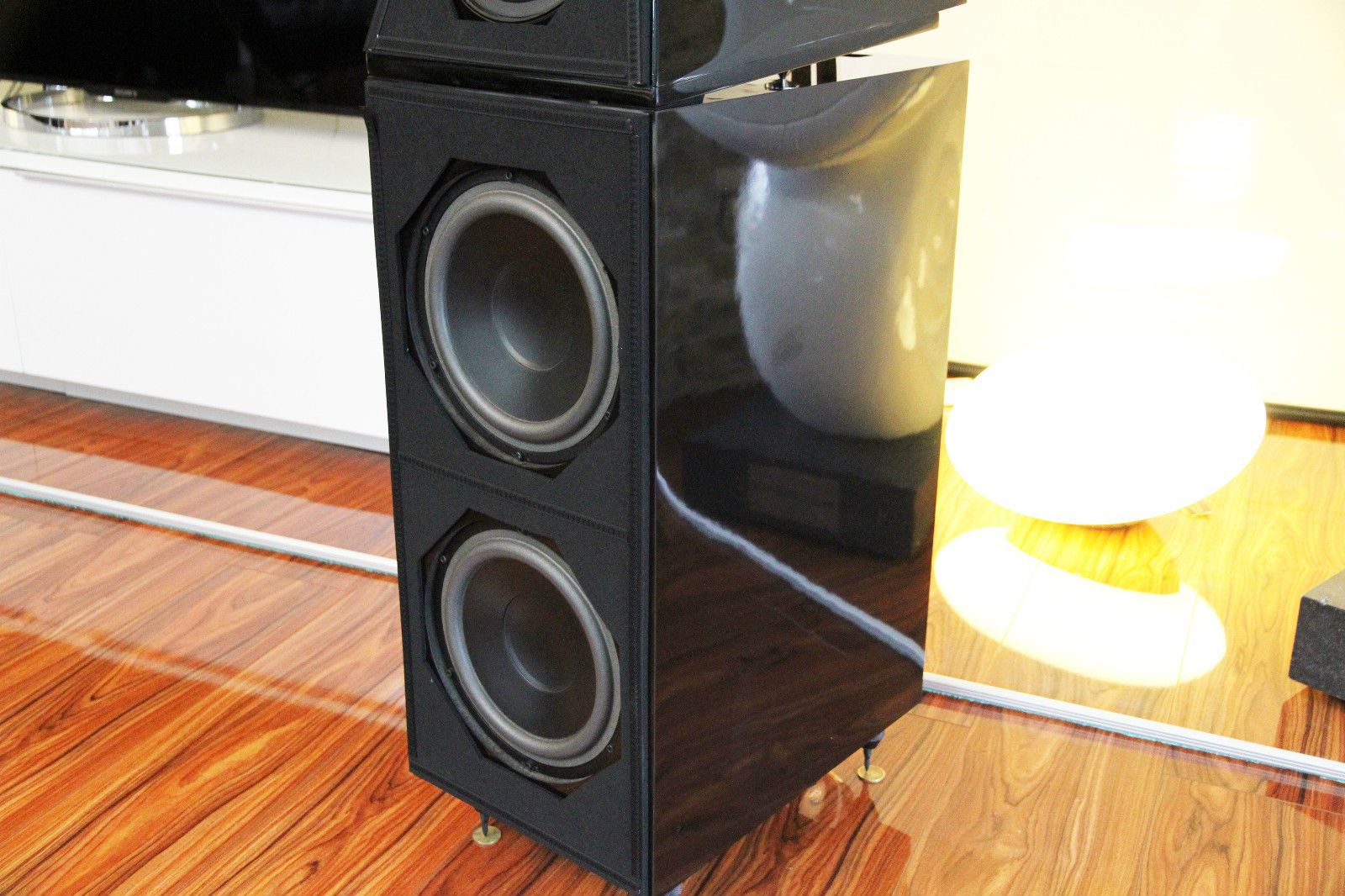 REFERENZ Wilson Audio WATT  PUPPY 3.2 WHOW III u. Apogee DAX in Parallelauktion