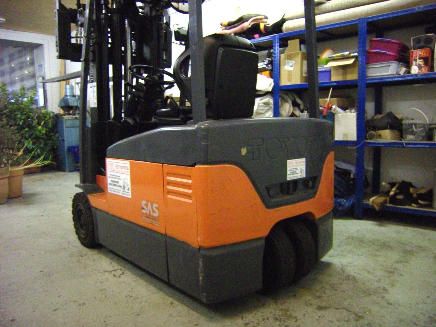 Toyota Stabler  Elektro 3 Radstabler Typ 7FBEF15 Bj 2003