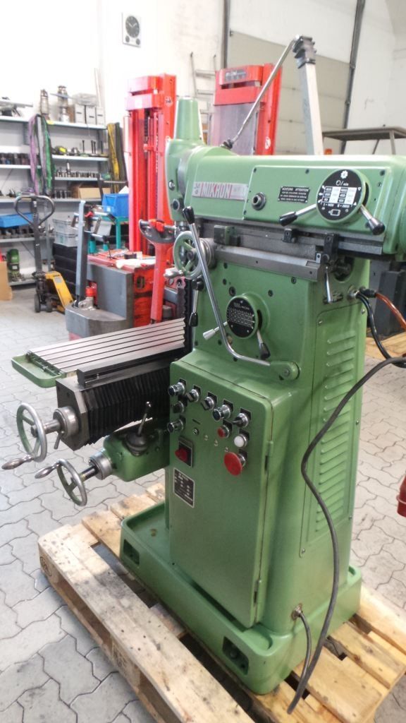 Universal Fräsmaschine MIKRON WF 1