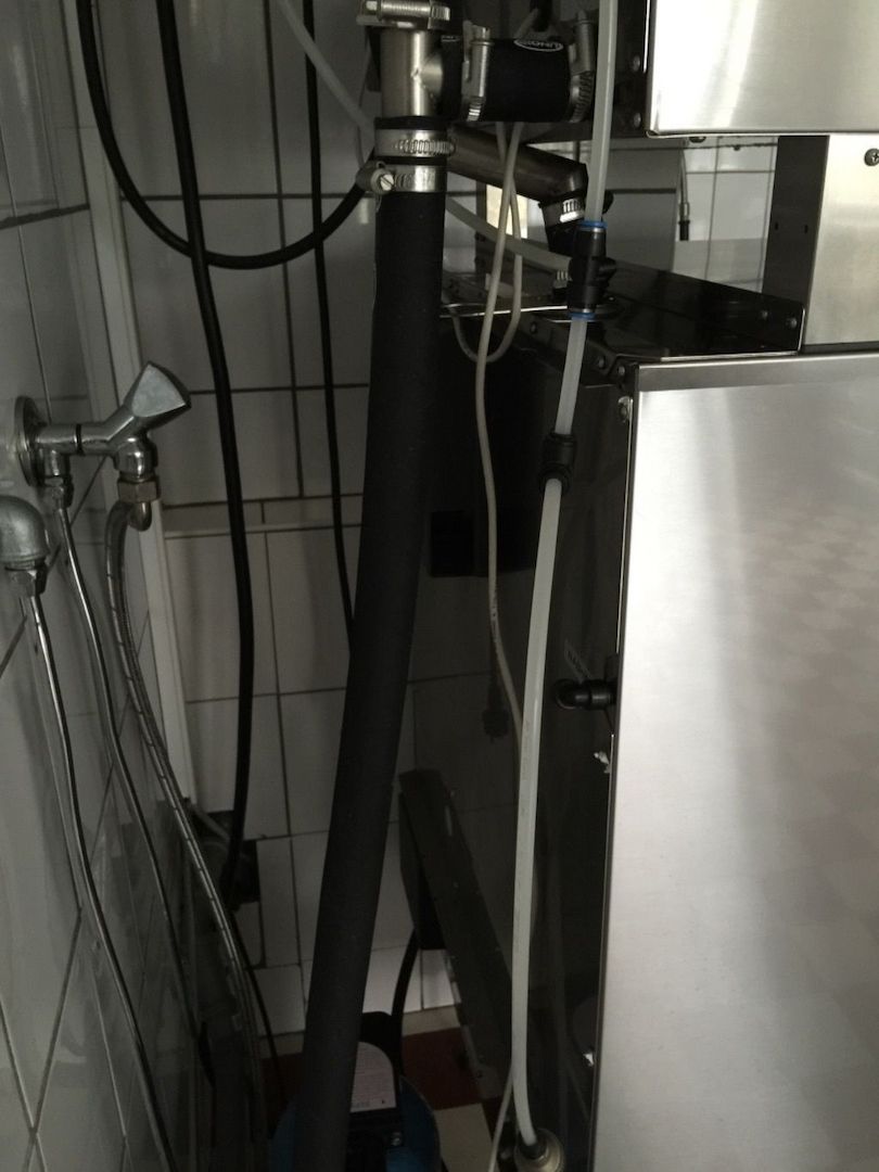 UNOX Doppel-Konvektomat mit Abzugshaube