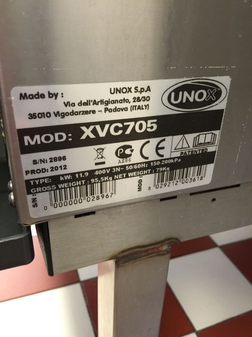 UNOX Doppel-Konvektomat mit Abzugshaube