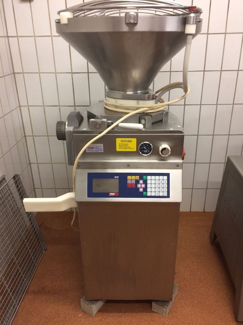 Wurst Füllmaschine Frey Konti 50 Vacuumfüller