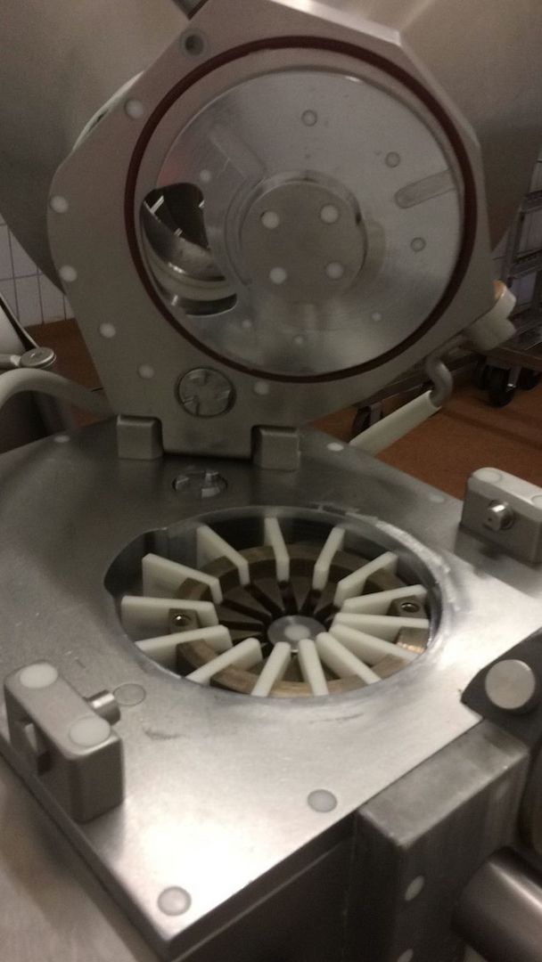 Wurst Füllmaschine Frey Konti 50 Vacuumfüller