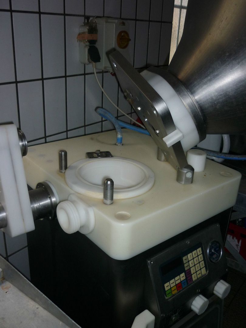 Wurstfüllmaschine Füllmaschine Frey Jobber Typ JOBBER-50 Vakuumfüller gebraucht