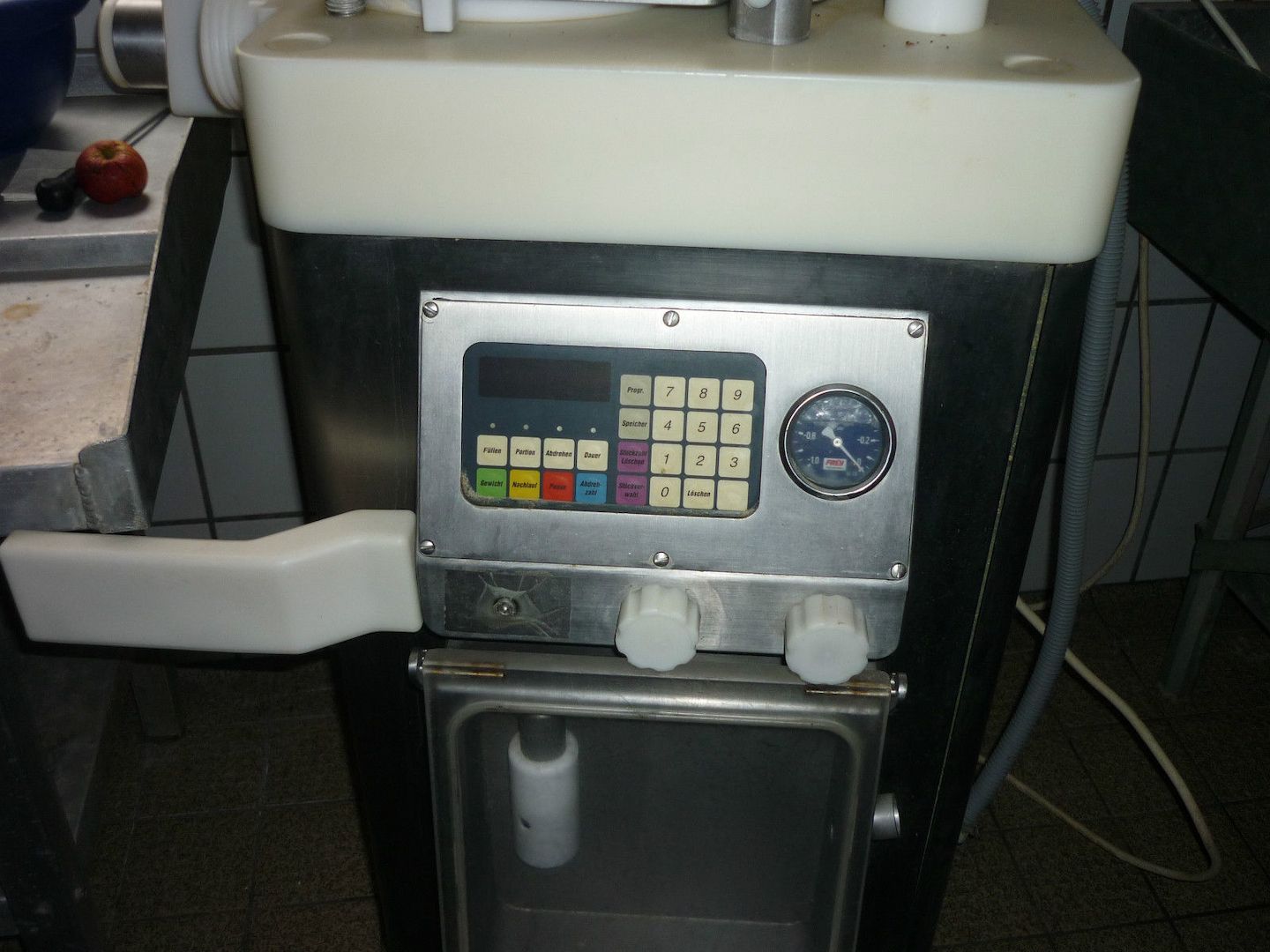 Wurstfüllmaschine Füllmaschine Frey Jobber Typ JOBBER-50 Vakuumfüller gebraucht