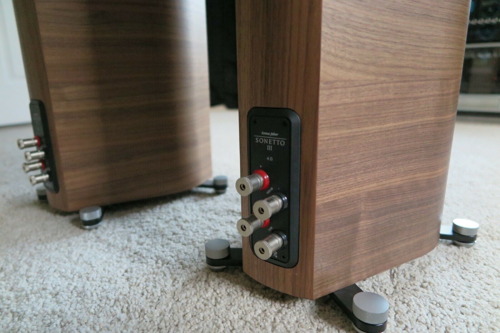 Sonus Faber Sonetto III Standalone Lautsprecher, Wallnussfurnier