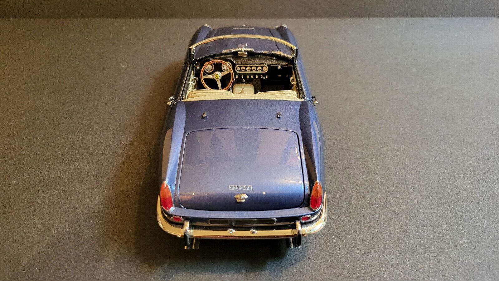 CMC M-092 Ferrari 250 California Spider