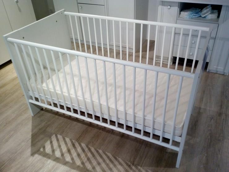 Möbelmonteur hilft in Düsseldorf und Umgebung