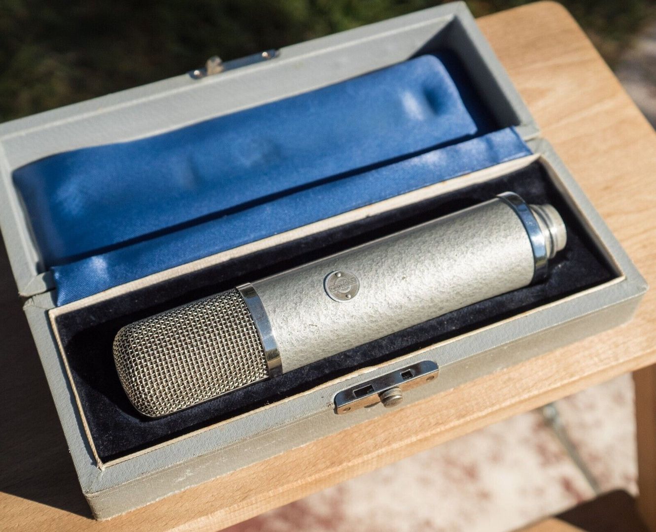 Neumann UM57 Vintage Röhrenmikrofon mit original U47 M7 Kapsel