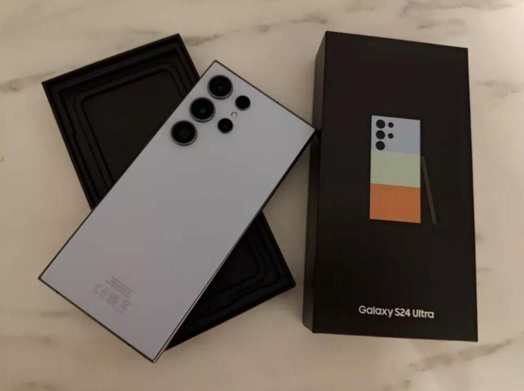 Apple iPhone 15 Pro 128GB = 500 EUR, iPhone 15 Pro Max 256GB = 540 EUR, iPhone 15 128GB = 400 EUR