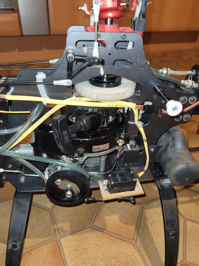 Vario Helikopter Benzintrainer