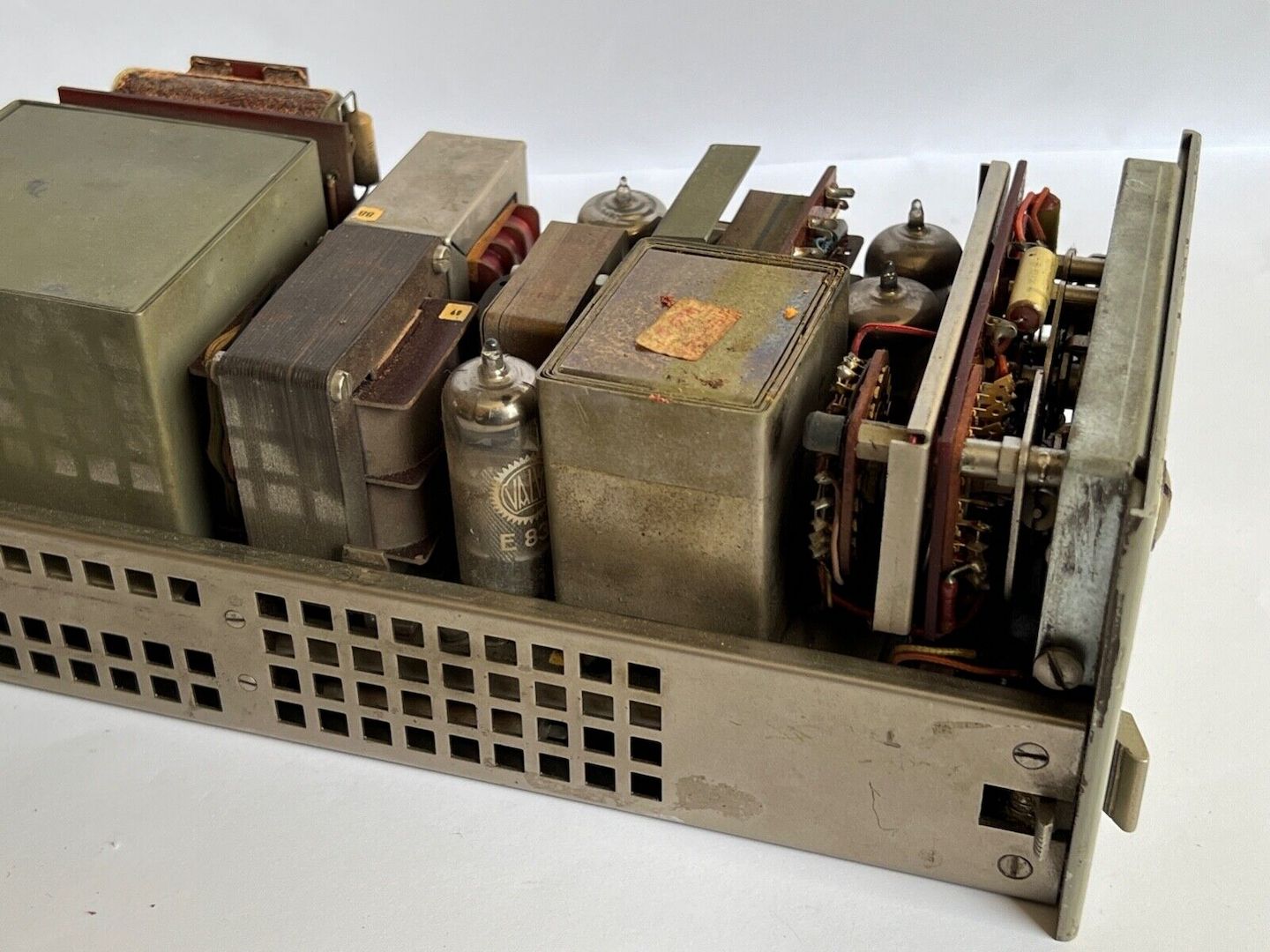 TAB V76s MIKROFONVERSTÄRKER TUBE AMP / PLUG & PLAY