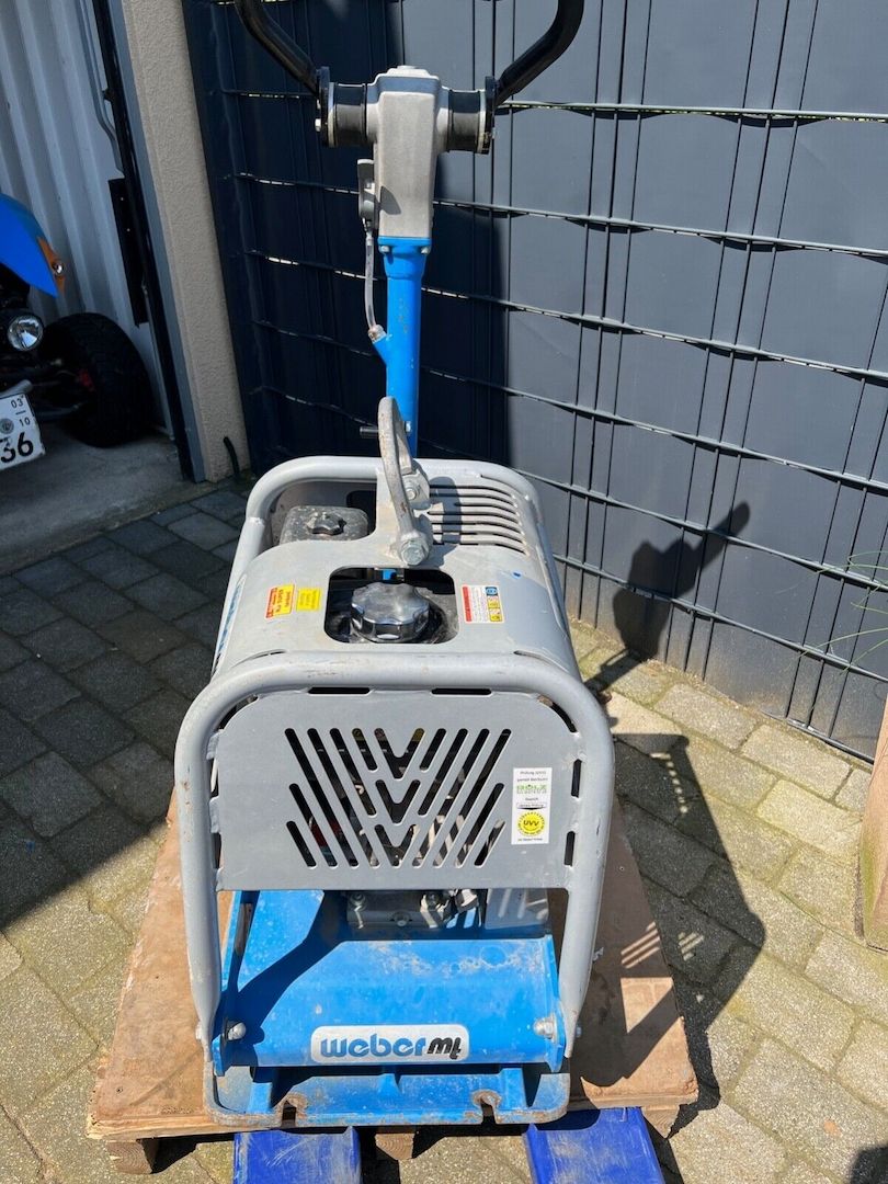 Weber Rüttelplatte CR 3 200 kg mit Schutzmatte Verdichter