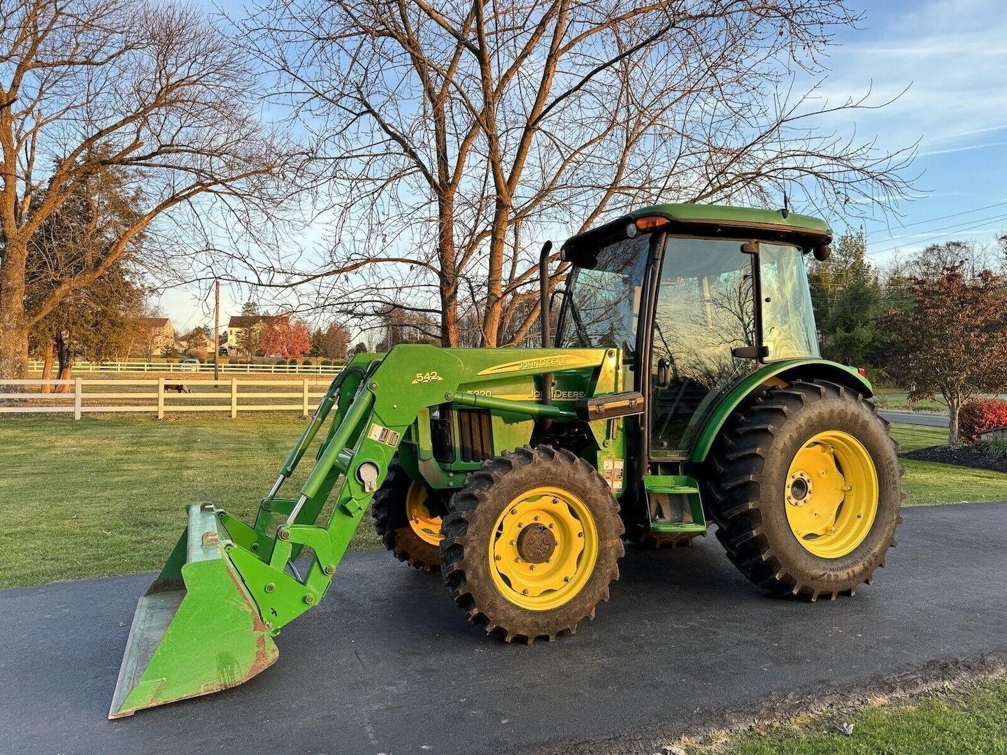 2003 John Deere 5220 Tractor 4x4