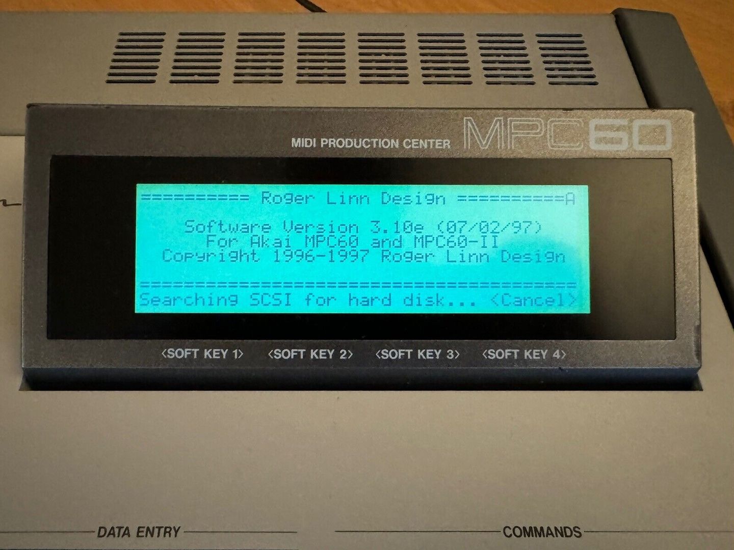 Akai MPC 60 , max Memory