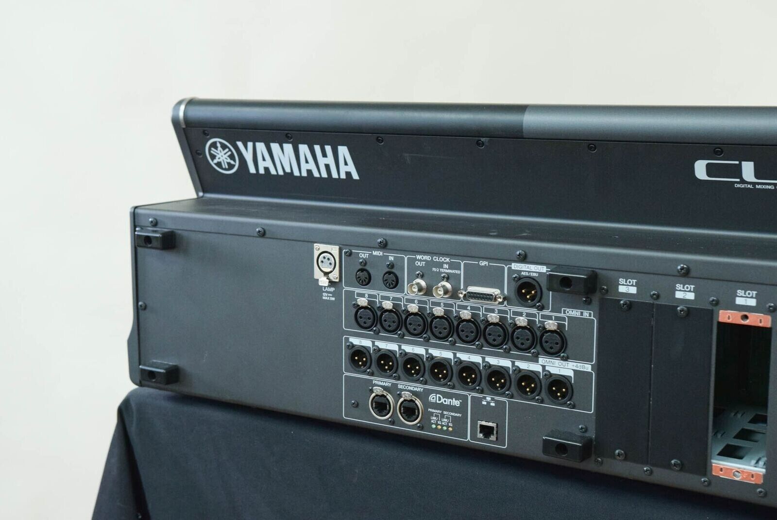 Yamaha CL5 72-Kanal digitales Mischpult