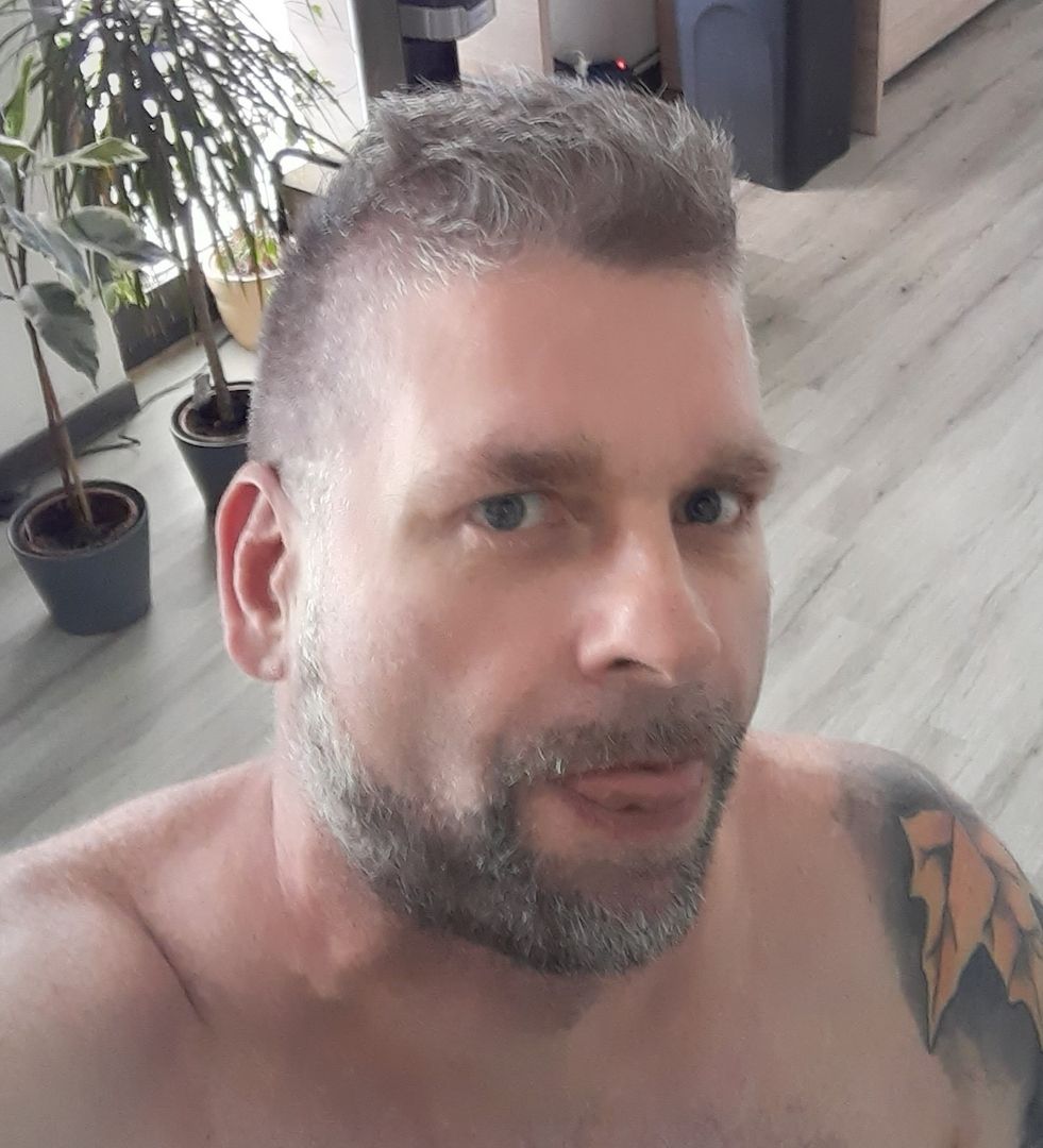 Frau zum lecken und fingern gesucht