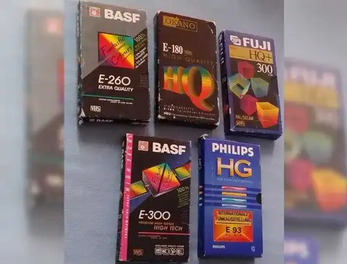 Versch. VHS VIDEO Kassetten