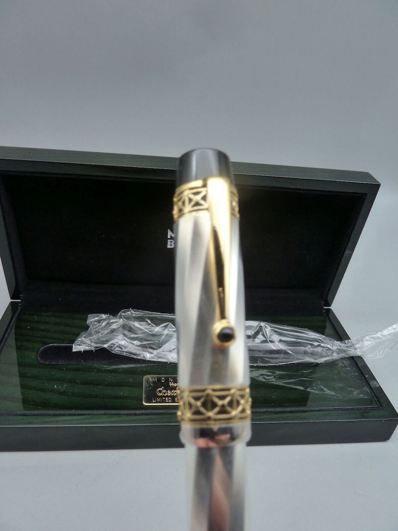 KZB MONTBLANC 28657 Karl Der Große Patron of ART 4810 Füllfederhalter