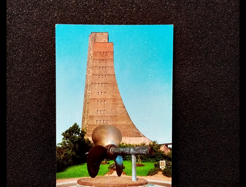 Ansichtskarte-Marine-Ehrenmal-Laboe.