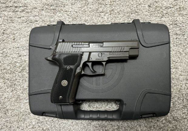 Sig Sauer P226 Legion