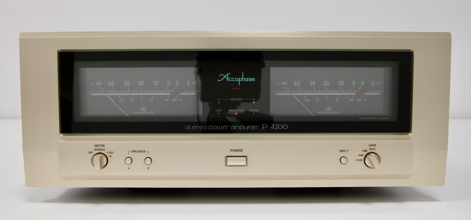ACCUPHASE P-4200 P.I.A High-End Endstufe